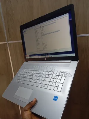 Laptop HP 17-3000 8GB Intel Core i3 SSD 256GB