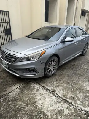 Hyundai Sonata Limited 2.0T 4dr Sedan (2.0L 4cyl Turbo 6A) 2015 Gray