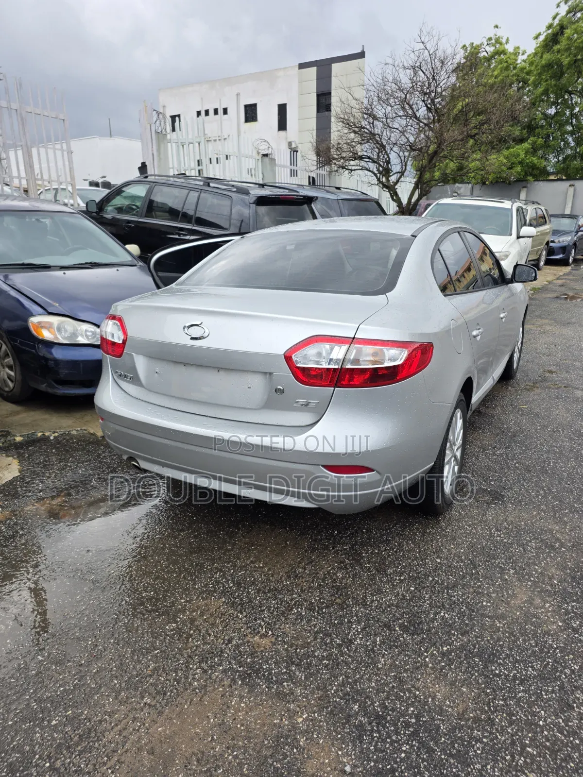 Samsung SM3 2012 Silver