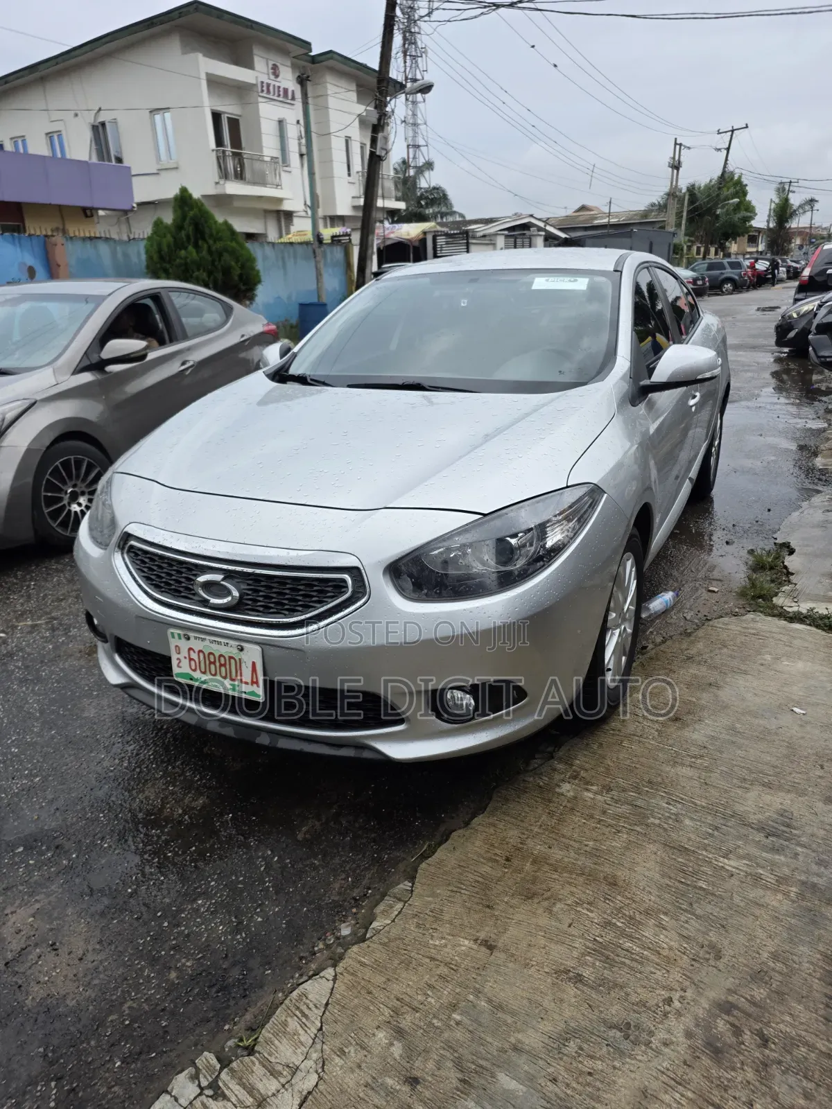 Samsung SM3 2012 Silver