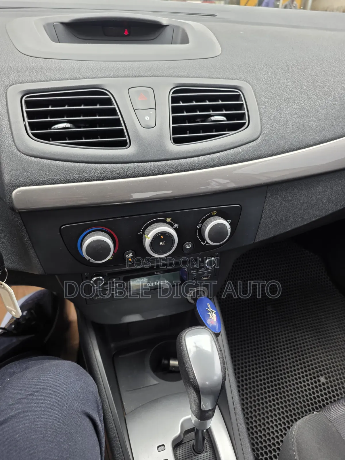 Samsung SM3 2012 Silver