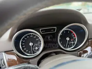 Mercedes-Benz M Class ML350 4MATIC 4dr SUV AWD (3.5L 6cyl 7A) 2014