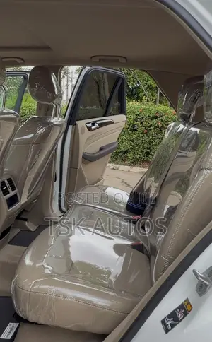 Mercedes-Benz M Class ML350 4MATIC 4dr SUV AWD (3.5L 6cyl 7A) 2014