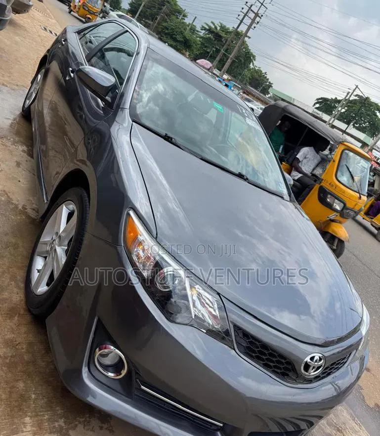 Toyota Camry 2013 Gray