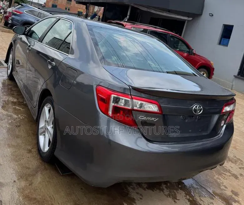 Toyota Camry 2013 Gray