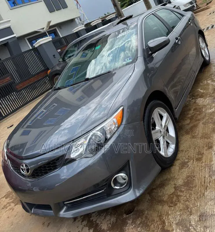 Toyota Camry 2013 Gray