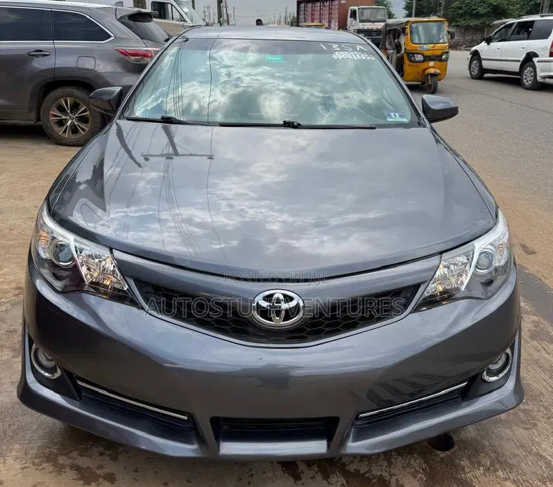 Toyota Camry 2013 Gray