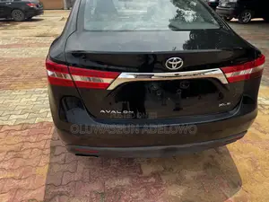 Toyota Avalon XLE 4dr Sedan (3.5L 6cyl 6A) 2014 Black