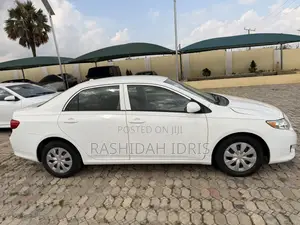Toyota Corolla 2009 White
