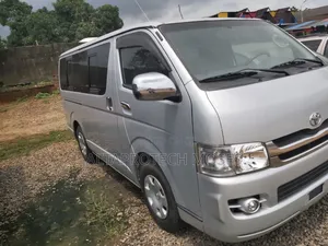 Toyota HiAce 2014 Grey