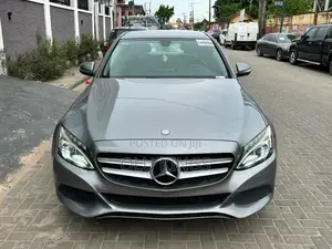 Mercedes-Benz C300 2016 Gray
