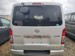 Toyota HiAce 2014 Grey