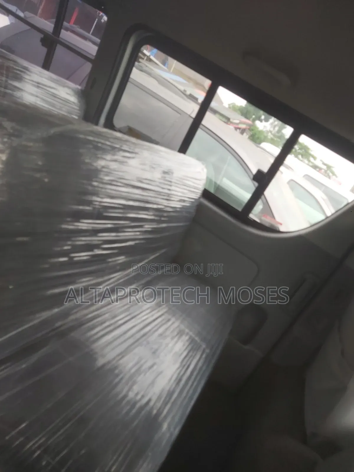 Toyota HiAce 2014 Grey