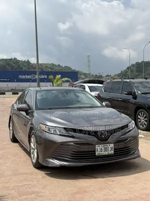 Toyota Camry LE FWD (2.5L 4cyl 8AM) 2018 Gray