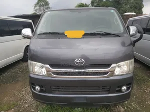 Toyota HiAce 2014 Black