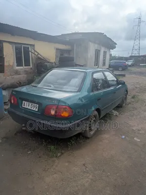 Toyota Corolla 1999 Green