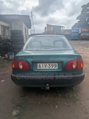 Toyota Corolla 1999 Green