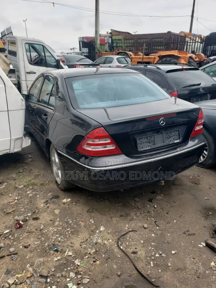 Mercedes-Benz C-Class 2007 Black