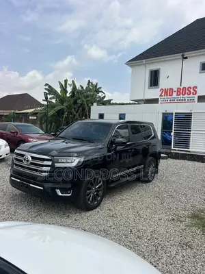 Toyota Land Cruiser 5.7 V8 2011 Black