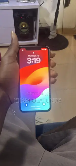 Apple iPhone XR 64 GB White