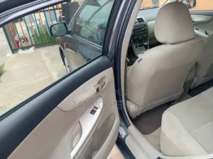 Toyota Corolla 2012 Blue