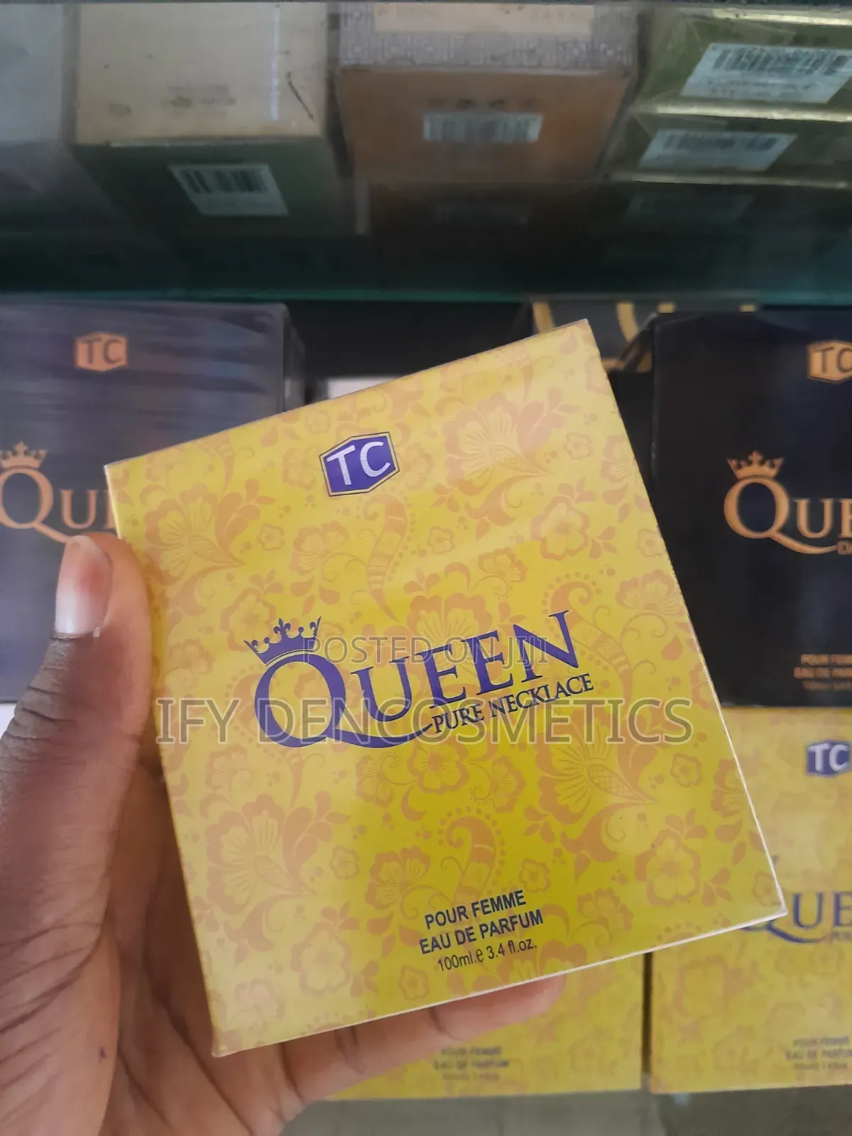 Queen Pure Necklace Eau De Parfum.