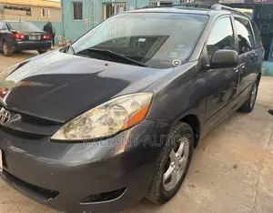 Toyota Sienna 2008 Blue