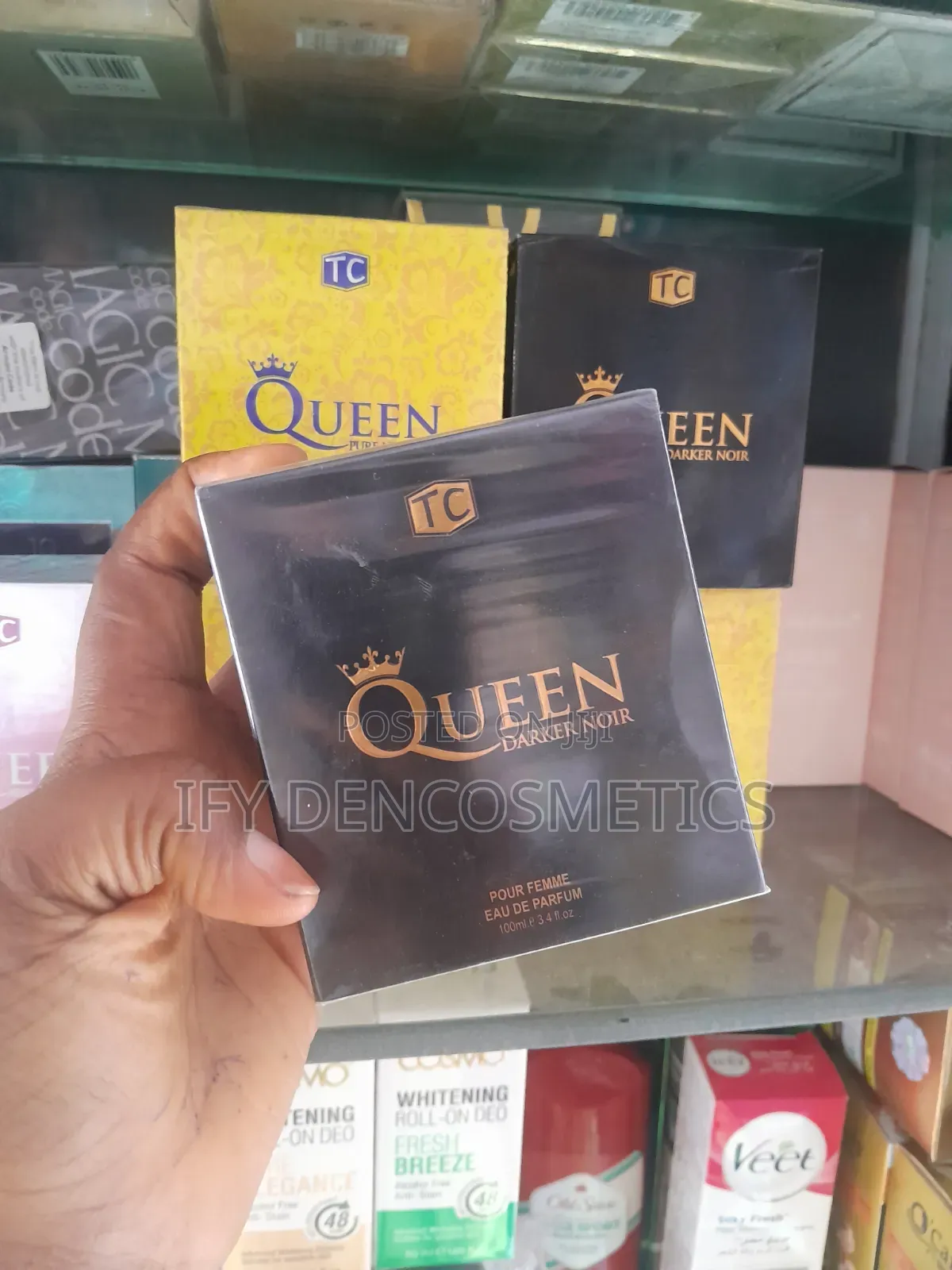 Queen Pure Necklace Eau De Parfum.