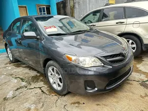Toyota Corolla LE 4dr Sedan (1.8L 4cyl 4A) 2013 Gray