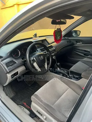 Honda Accord 2011 Silver
