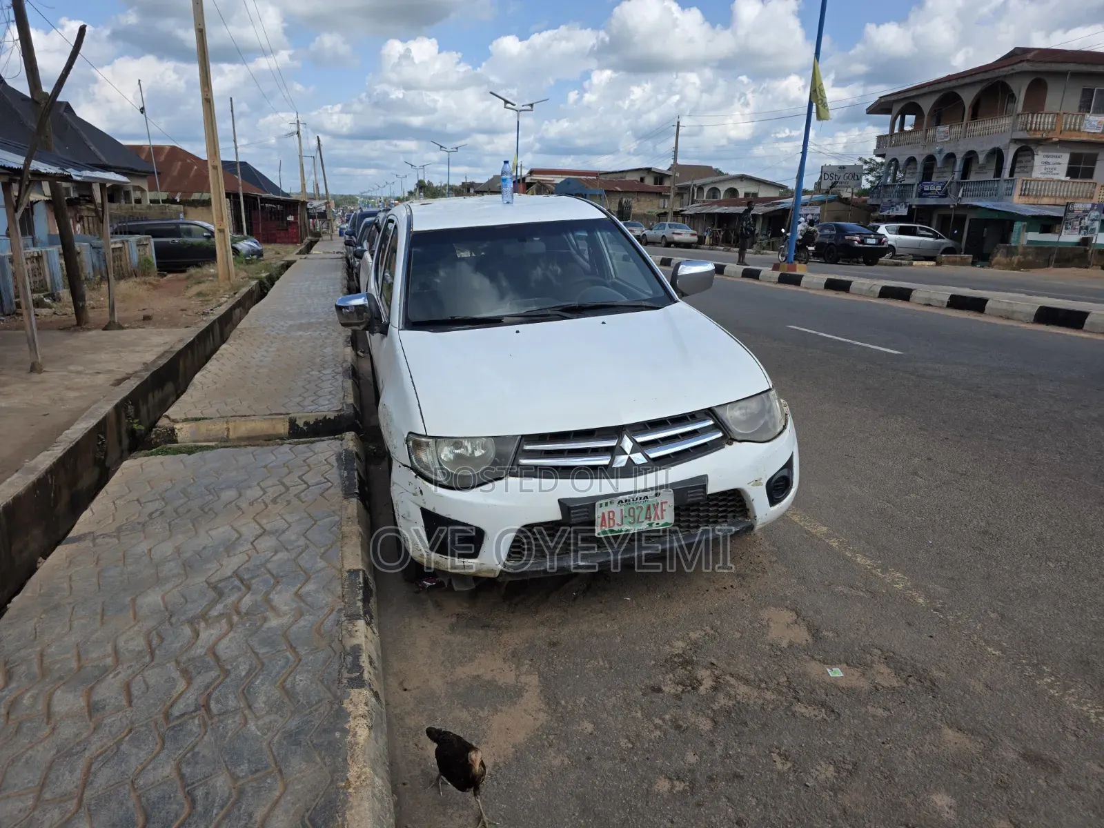 Mitsubishi L200 2012 White