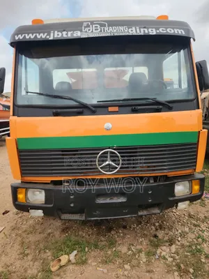 Benz 814 Water Tanker