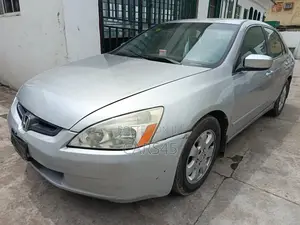 Honda Accord 2004 Silver