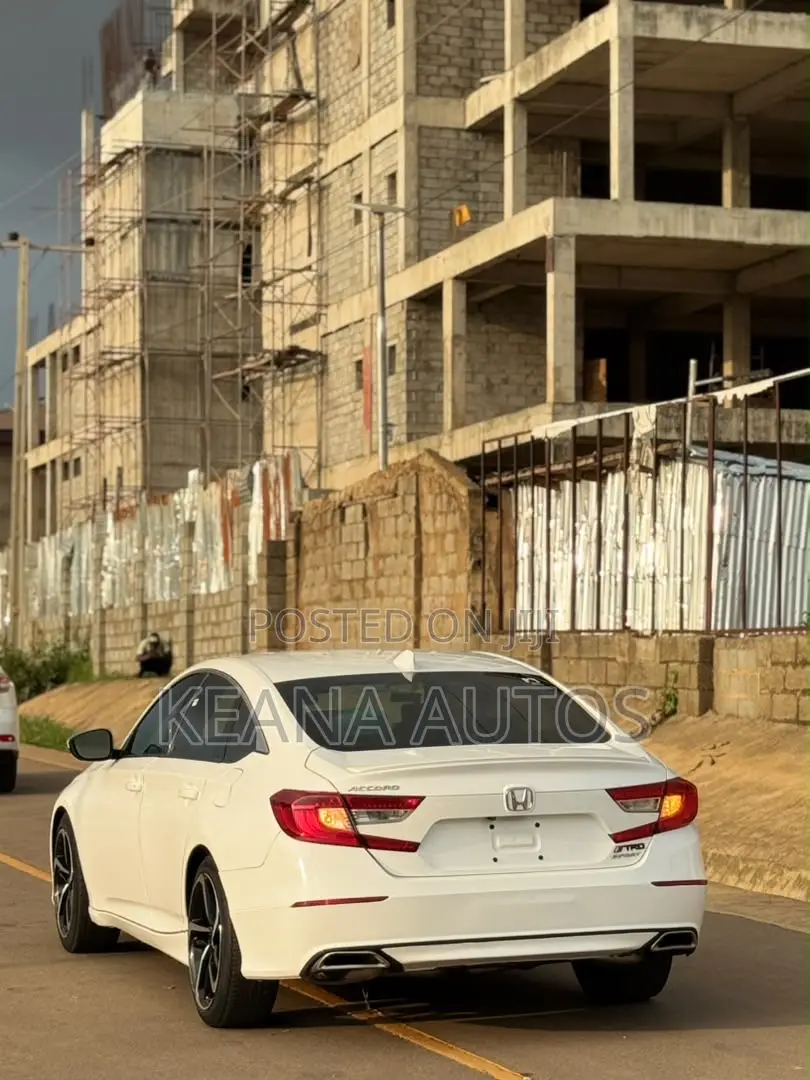 Honda Accord 2018 White