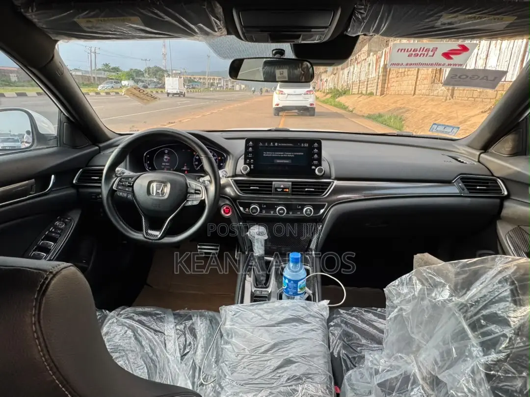 Honda Accord 2018 White