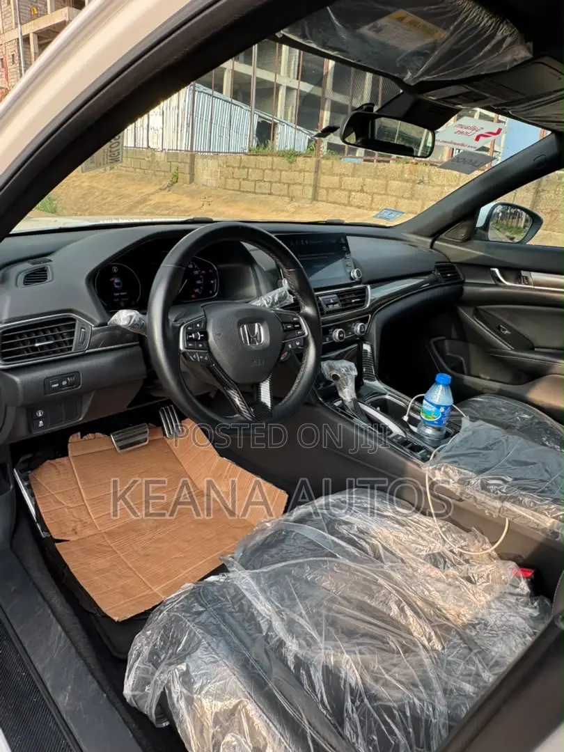 Honda Accord 2018 White