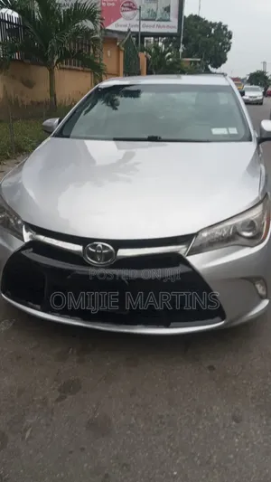 Toyota Camry 2015 Silver