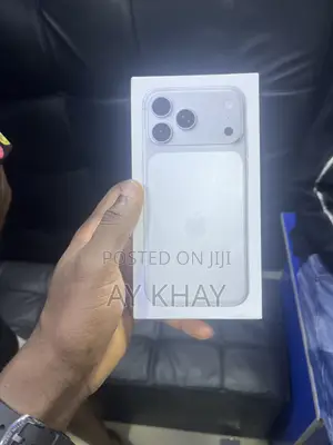 New Apple iPhone 17 Pro Max 256 GB White