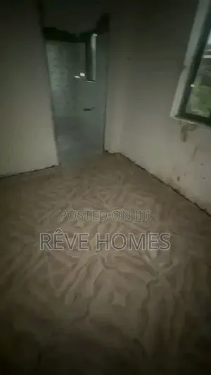 Mini Flat in CHallenge / Mushin for rent