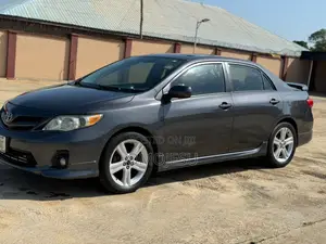 Toyota Corolla S Special Edition 4dr Sedan (1.8L 4cyl 4A) 2013 Gray