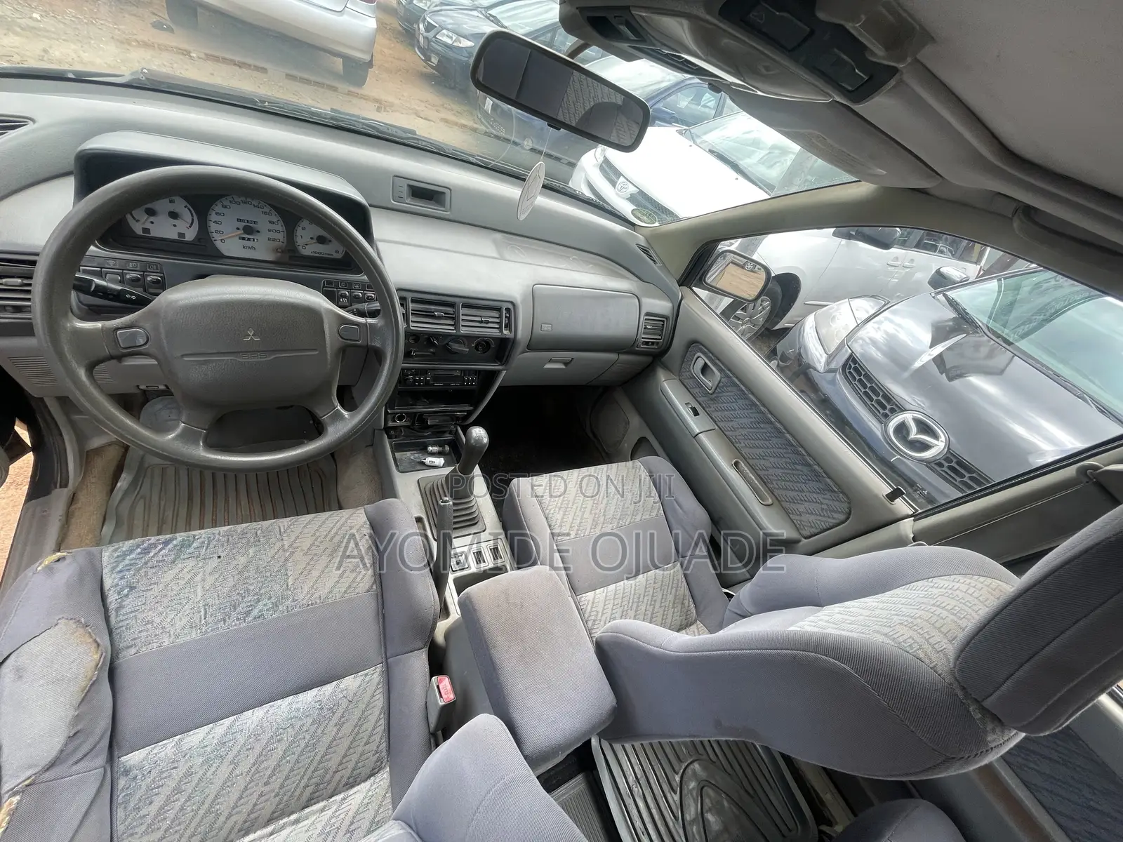 Mitsubishi SpaceRunner 2000 Green
