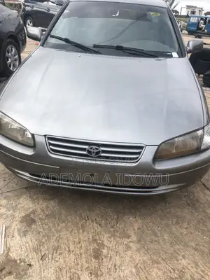Toyota Camry LE 4dr Sedan (2.2L 4cyl 4A) 2000 Gray