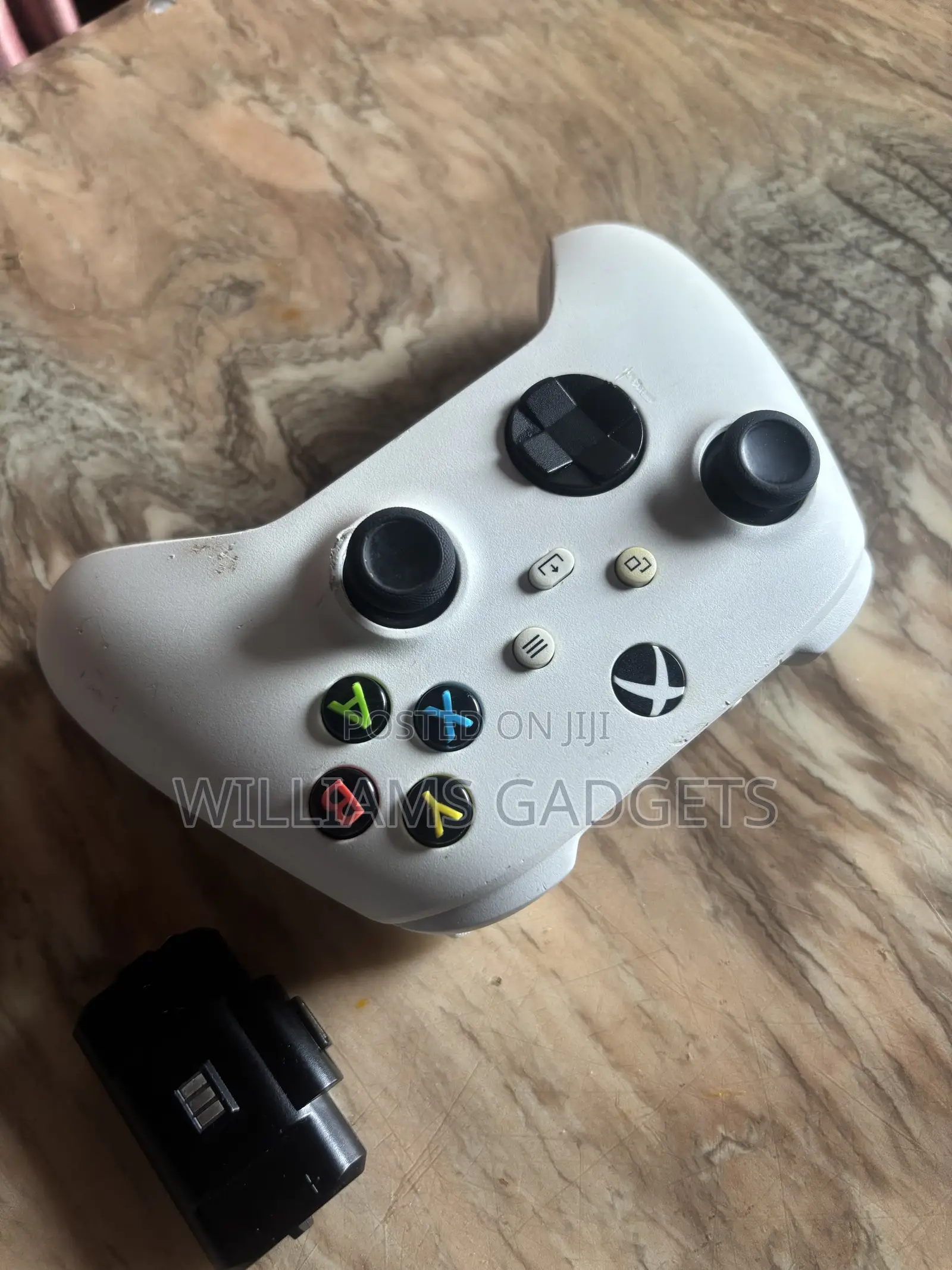 Xbox Series Controller With Rechargeable Battery