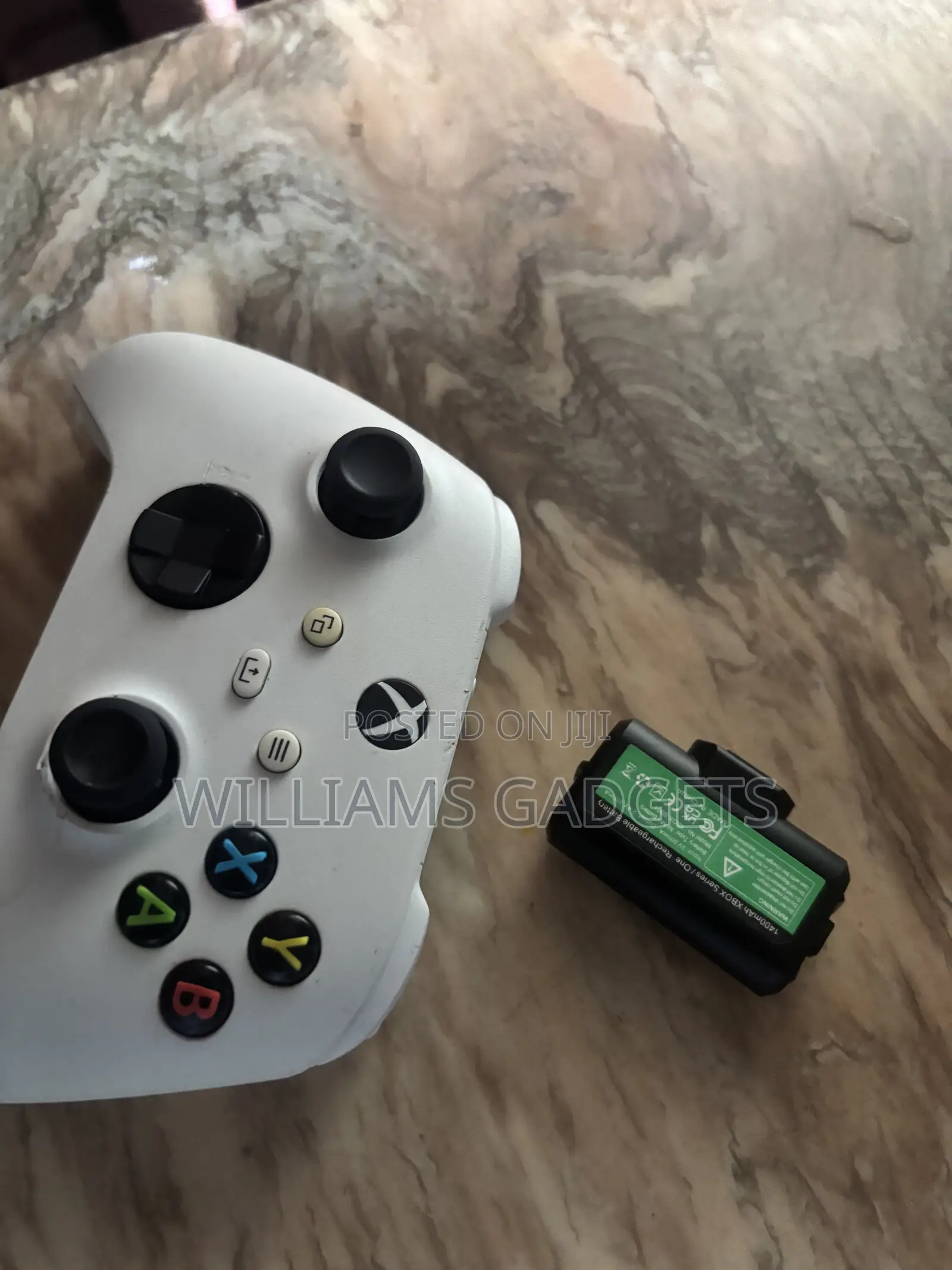 Xbox Series Controller With Rechargeable Battery
