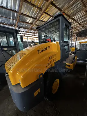 4.5 Tons Vibratory Roller