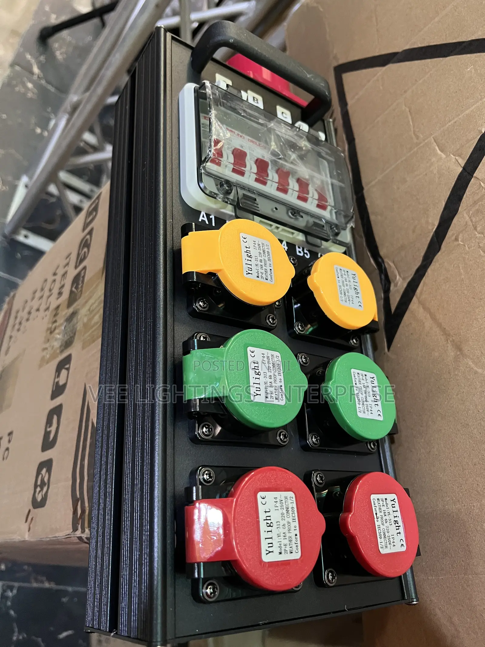 6 Channel Power Distrob