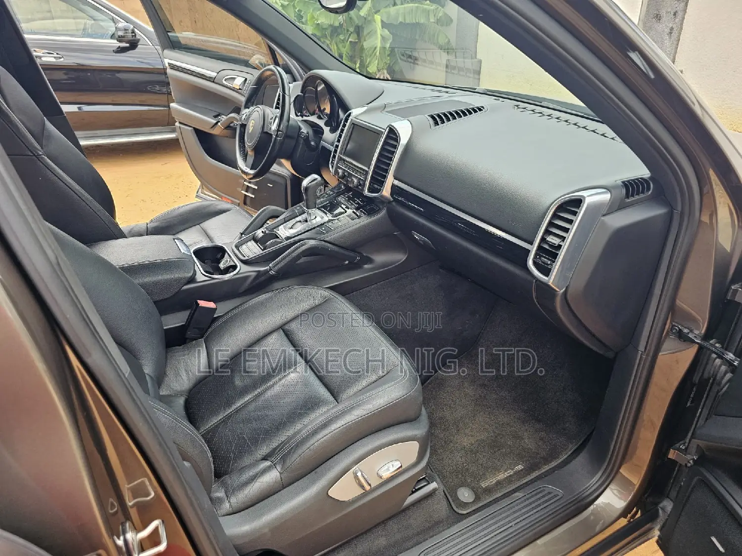 Porsche Cayenne 2012 Beige