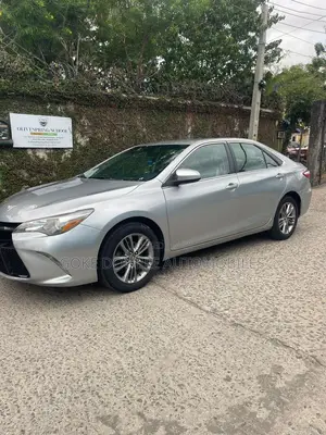 Toyota Camry 2017 Silver