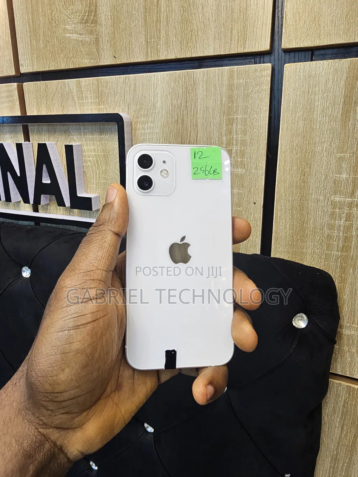 Apple iPhone 12 64 GB White