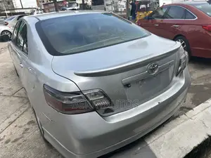 Toyota Camry SE 4dr Sedan (2.5L 4cyl 6AM) 2010 Silver